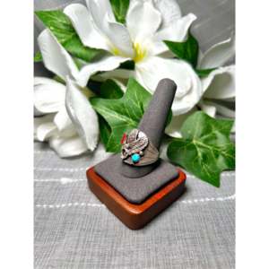 Anillo de Plata de Ley con Incrustaciones de Turquesa y Piedras Multicolores de Corte Princesa, Diseño Moderno Grace Smith, Talla 10.5, Regalo Perfecto - Product Image 3