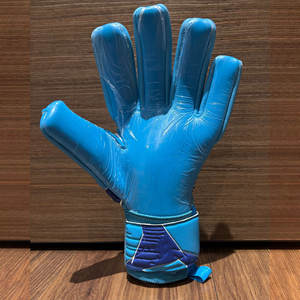 Gants de gardien de but de football en latex de qualité supérieure de 4 mm avec protections pour les doigts, gants respirants et protecteurs pour tous les âges, découpe des doigts enroulable - Product Image 2