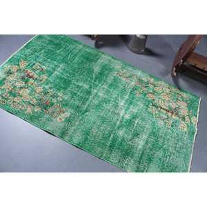 Tapis turc vintage, tapis de 3,4 x 6,3 pieds, tapis à motifs floraux avec accents verts - Product Image 4