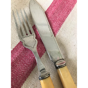 Ensemble de couverts en argenterie de qualité supérieure avec poignée en os en acier inoxydable poli miroir Fourniture de cuillère de mariage idéale d'Inde - Product Image 5