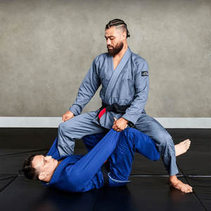 Kimono de Jiu-Jitsu Brésilien (BJJ) pour Hommes, Gris Foncé, Personnalisé, Uniforme de Jiu-Jitsu Brésilien, Kimono 100% Coton, Tissage Perlé, Logo Personnalisé, Couleur Personnalisée, Hommes Femmes - Product Image 5