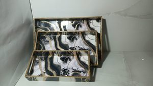 Bandejas de madera MDF de resina personalizables para regalos personalizados y opciones de marca Bandejas decorativas de resina MDF a la venta - Product Image 3