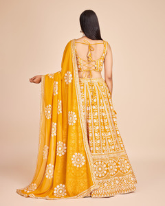 Fil et miroir fabriqués à la main Faux Georgette Lehenga Choli Idéal pour les mariées et les occasions spéciales indiennes d'Inde - Product Image 2