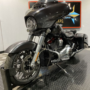 Motocyclettes Harley-Davidson CVO Street Glide 2020 - Product Image 4