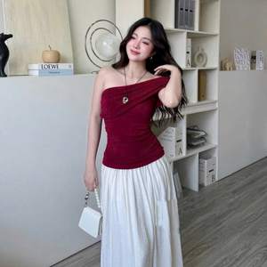 Conjunto Elegante de Alta Calidad para Mujer, Top de Un Hombro y Falda Larga, Corte Ajustado - Product Image 3