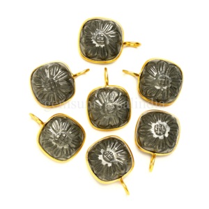Pendentif Fleur Sculptée en Pyrite Naturelle, Plaqué Or Vermeil, Bijou en Pierre Précieuse de Pyrite, Pendentif en Argent Sterling avec Cristal de Guérison, Par Grossiste - Product Image 1