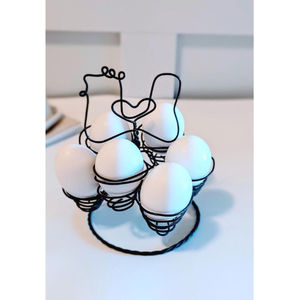 Soporte para Huevos de Hierro Forjado, Acabado Negro, Diseño Personalizado, Apto para Decoración de Cocina y Mesa de Comedor - Product Image 3