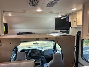 Vente en gros Budget-2026 E-a-s-t à W-e-s-t C-o-l-l-e-g-e A-v-e-n-u-e 2201-S - Product Image 6