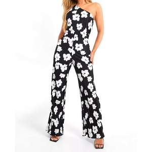 Mono ligero y sexy informal de color sólido personalizado para mujer, mono transpirable de manga corta para mujer - Product Image 1