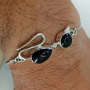 Pulsera Artesanal de Plata de Ley 925 Navya Craft de 7 Pulgadas con Diseño de Gato de Ónix Negro y Engaste de Bisel para Regalo - Product Image 2