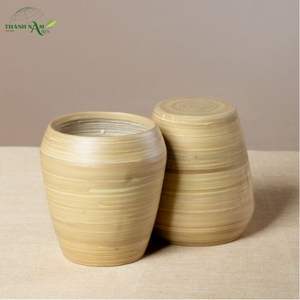 Pot de fleurs carré en bambou tressé écologique, durable et léger pour une utilisation en intérieur/extérieur dans les jardins et sur les sols - Product Image 2