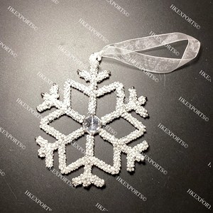 Adornos navideños con cuentas multicolores hechos a mano Decoraciones colgantes festivas exclusivas para la temporada - Product Image 2