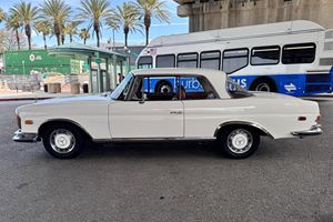 Mercedes-Benz 280SE 3.5 Coupé de 1970, Usado en Buen Estado, Versión Europea, con Título de California, Transmisión Manual de 4 Velocidades - Product Image 2