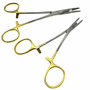 กรรไกรจับเข็มผ่าตัดแบบรวมในตัว ทำจากเหล็กกล้าไร้สนิม ยี่ห้อ WORLD PRECISION SURGICAL สำหรับการเย็บแผลทางการแพทย์และทันตกรรม - Product Image 2