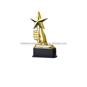 Pequeño trofeo de Resina de oro para reconocimiento corporativo Diseño de estrella única para premios de participación o logros - Product Image 5