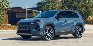 ข้อเสนอพิเศษ รถยนต์อุตสาหกรรม DIY ขายส่ง RAV4 ไฮบริด ปี 2024 SUV 4.5 ลิตร เครื่องยนต์เบนซินธรรมดา เกียร์อัตโนมัติ ยูโร 4 5 ประตู 5 ที่นั่ง พวงมาลัยซ้าย R18 - Product Image 5