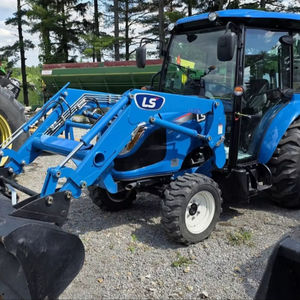 Tracteur agricole à roues LS MT340 de haute qualité, 4x4, avec pompe, moteur 40 CV et roulement pour les tâches agricoles lourdes - Product Image 1