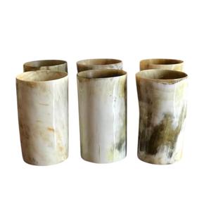 Cuerno de buey real hecho a mano vidrio de cuerno natural pulido con adorno de latón para servir cualquier cerveza para fiestas hechas por World Craft Impex - Product Image 2