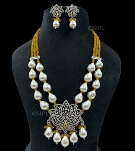 สร้อยคอเพชรโมอิสชุบทองสองชั้นแบบดั้งเดิมชุดเครื่องประดับงานปาร์ตี้งานแต่งงานอินเดียสำหรับผู้หญิง - Product Image 6