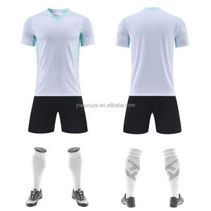 Fabrika Toptan Futbol Formaları Tam Set Futbol Kiti Özel Erkek Yetişkin 2026 Nefes Alabilen Hızlı Kuruyan Üstün Kalite Popüler Kulüp Takımı - Product Image 2
