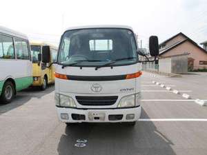 ดีน่า แก๊สโซลีน 8 สูบ สีดำ ขับเคลื่อนสี่ล้อ เบาะหนัง รถกระบะขนาดกลาง พวงมาลัยซ้าย หลังคาซันรูฟแบบพาโนรามา เกียร์อัตโนมัติ ล้ออัลลอย - Product Image 6