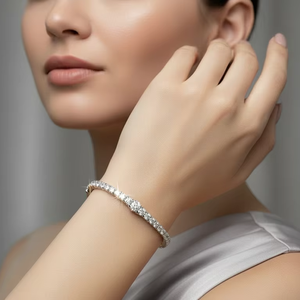 Brazalete Flexible de Oro de 14K y Diamantes Naturales para Mujer - Product Image 5