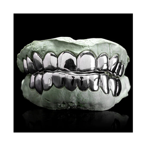OEM Disponible de grilles de dents en argent sterling 925 pour hommes et femmes Grilles à dents cloutées en diamant de la meilleure qualité - Product Image 1