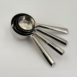 Juego de 4 Tazas y Cucharas Medidoras de Acero Inoxidable con Mango de Acero Inoxidable, Herramientas de Medición Desmontables para Hornear - Product Image 4