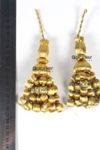 Gland en or foncé fait main avec franges en forme de gland, perles en mylar doré et en bois pour les vêtements liturgiques - Product Image 5