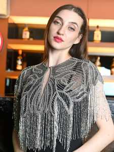 Hermosa capa burlesca con lentejuelas con cuentas se sujeta en el cuello Vestido festivo para ocasiones de club y festivales - Product Image 4