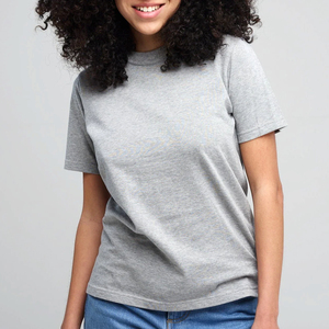 T-shirts en coton décontractés pour femmes T-shirts imprimés d'été avec logo personnalisé graphique élégant Technique de teinture unie approvisionnement en gros - Product Image 2