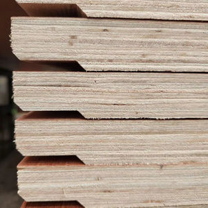 Plancher de conteneur en bois de bouleau de 28 mm, contreplaqué standard pour l'expédition, feuille de plancher avec colle imperméable pour la réparation de conteneurs - Product Image 1