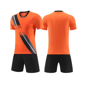 Maillot de football Ensemble de tenues de football pour entraînement à sec de haute qualité Maillot à manches courtes pour homme - Product Image 3