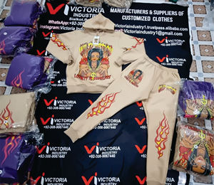 ชุดเซ็ต 2 ชิ้น เสื้อฮู้ดดี้และกางเกงขายาวลำลองลายดอกไม้สำหรับผู้ชายไซส์ใหญ่ ผ้าอุ่นสำหรับฤดูหนาว สไตล์สตรีทแวร์ สามารถสั่งทำได้ - Product Image 6