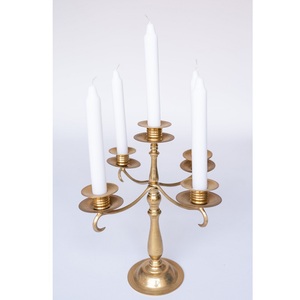Candelabre en métal à 5 bras pour hôtel et banquets avec porte-bougie de qualité standard, finition dorée, grand porte-bougie - Product Image 2
