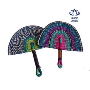 Abanico de Mano Hecho a Mano en Vietnam, de Fibra Natural Premium, con Empaque Personalizado Disponible - Product Image 1