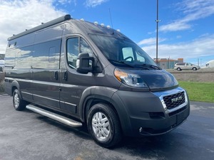 Ensemble de coachs intégrés E-n-t-e-g-r-a C-o-a-c-h E-t-h-o-s 2-0-T d'occasion 2022 à vendre - Product Image 5