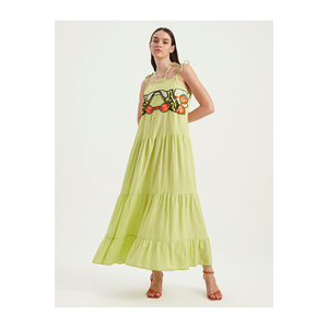 Vestido de viscosa BGN con tirantes de cuerda bordados, estilo casual, modelo S23D013 - Product Image 1