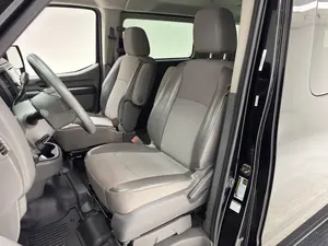NISSAN NV3500 d'occasion LHD/RHD 2018 - Product Image 3