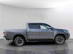 Pick-up 4x4 Diesel Turbo d'occasion 2024 pour Hilux Revo, conduite à gauche, sièges foncés - Product Image 1