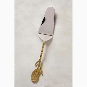 Serveur à gâteau abordable en acier inoxydable durable avec un design léger permettant une manipulation facile pour la maison - Product Image 1