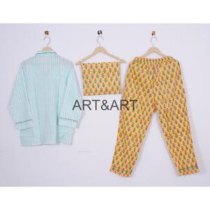 Conjuntos de pijama Contras con estampado de bloque de mano de algodón puro 100% para mujer transpirable y cómodo para descansar con estilo - Product Image 4