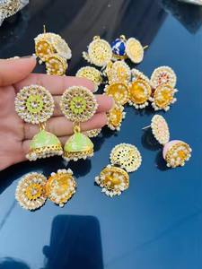 Pendientes étnicos tradicionales Meenakari, joyería, recuerdo de fiesta, aro de perlas Kundan, Jhumka, pendientes de novia indios paquistaníes, suministros - Product Image 3