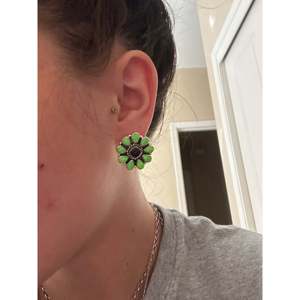 Southwest Handmade Multi Stone <b>Sterling</b> <b>Silver</b> Flower <b>Stud</b> <b>Earrings</b> - Product Image 2