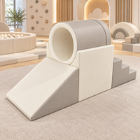 Aire de jeux extérieure personnalisée avec piscine à balles, tunnel et ensemble d'escalade, équipement de jeu souple pour location de fêtes d'enfants