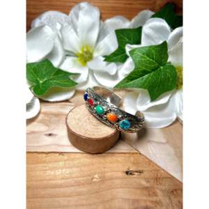 Elegante Brazalete de Plata de Ley con Múltiples Piedras de Grace Silver, Accesorio de Moda - Product Image 3
