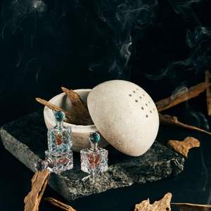 100% Huile essentielle de bois de Oud de haute qualité naturelle pure en vrac Huy Phat - Product Image 3