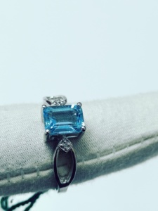 Anillo de Plata de Ley Hecho a Mano Estilo Vintage con Incrustaciones de Topacio Azul, Diamante y Perla, Gema Tallada, Anillo de Compromiso Cristiano, Anillo de Cóctel - Product Image 2