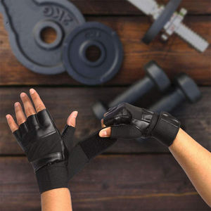 ถุงมือฟิตเนสระดับพรีเมียม หนังผสมโพลีเอสเตอร์ ปิดด้วยแม่เหล็ก กันลื่น ทนทาน ครึ่งนิ้ว กันน้ำ สำหรับการฝึกความแข็งแรงและกีฬา - Product Image 6