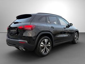 Mercedes BENZ GLA 250 2025 Nuevo/Usado, Emisión Euro VI, 4x4, Diésel, Automático, Cuero Oscuro, Techo Solar Izquierdo, Faros LED, 5 Plazas, en Venta - Product Image 6